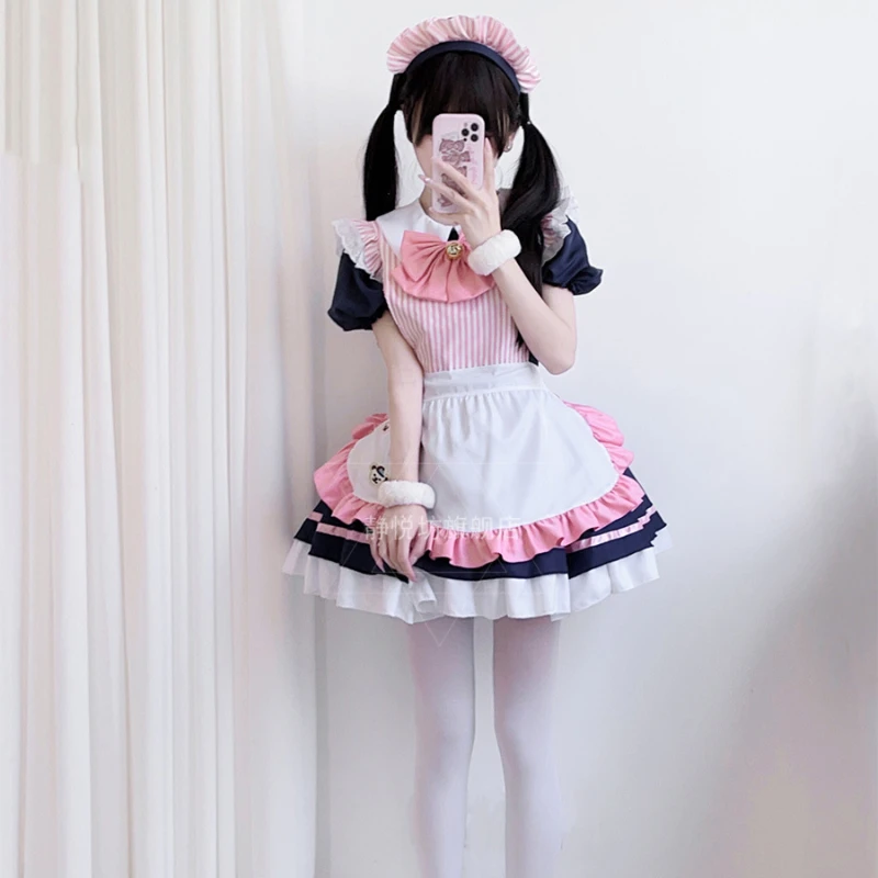 

Plus Size Maid Cosplay Cat Girl Lolita Uniform Pink Stripe Dress Lovely Maidservant Bell Bow 4Piece Disfraz Anime Oktoberfest