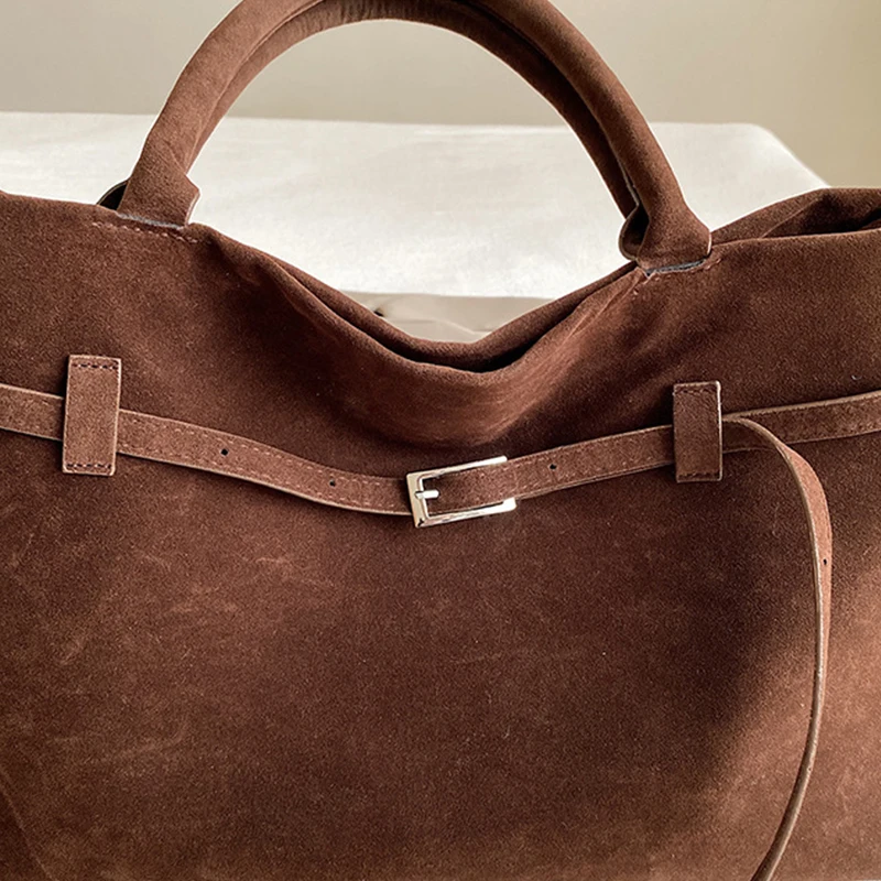 2024 Herbst/Winter Neue Damenhandtasche Modischer Stil Wildleder-Handtasche Vielseitige Hochwertige Umhängetasche für Pendlerinnen – Detail 19