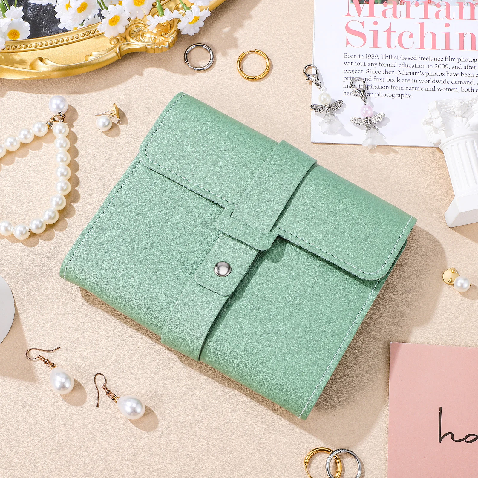 

Jewelry Organizer Bag with Stylish Exterior Multi-Functional Earring Holder Organizer Portable Travel Jewelry Pouch for Daily