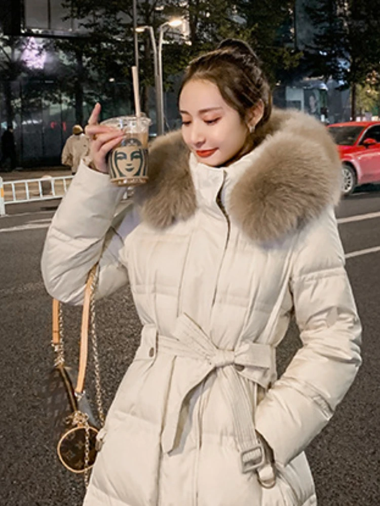 Chaqueta de plumón con cuello de piel de zorro para mujer, abrigo acolchado de pato blanco a la moda, ajustado, grueso, de alta calidad, para invierno