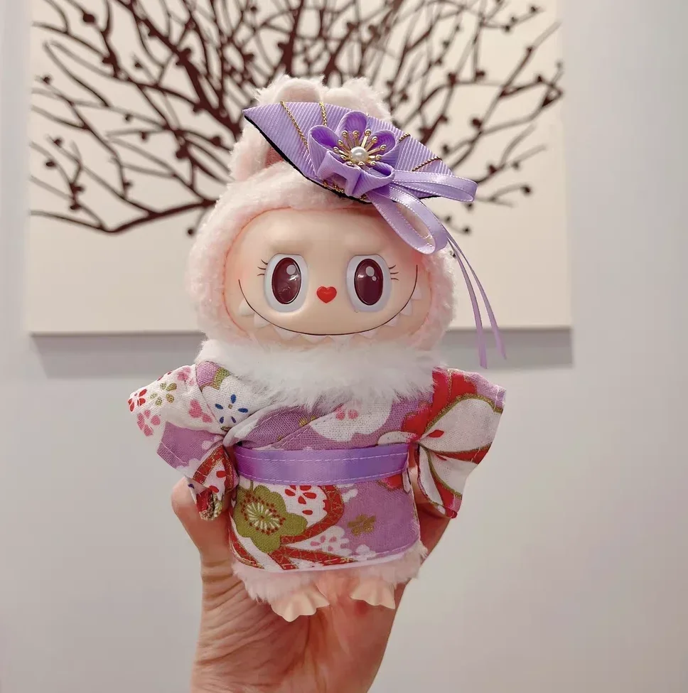 ملابس لابوبو: كيمونو مستوحى من الجيشا - تصميم زهر الكرز الرقيق لدمى الفينيل مقاس 17 سم