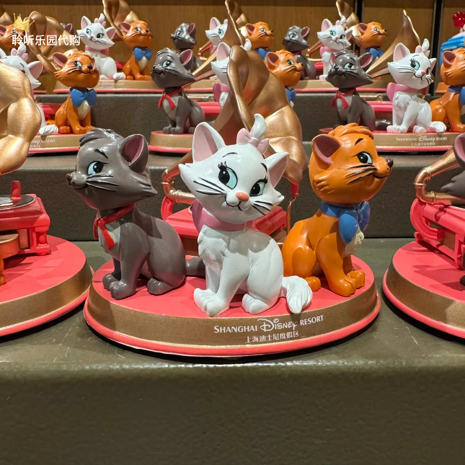 New Original Shanghai Disney Marie Cat Phonograph-Shaped Cartoon Cute Car Nodding Ornament Decoration