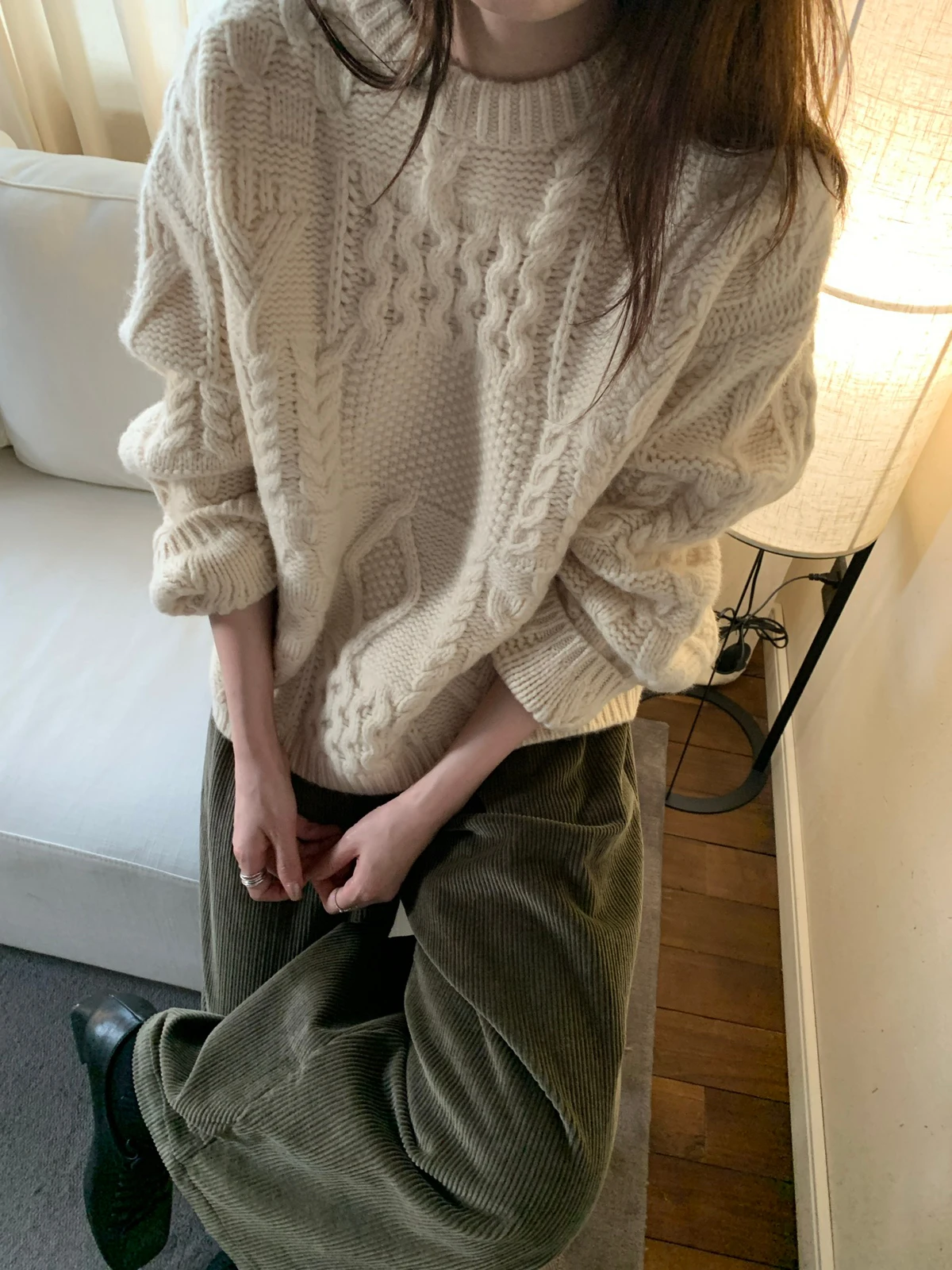 

Теплый вязаный свитер, женский осенне-зимний свободный длинный свек, мягкий свитер, уменьшающий возраст, дизайн, сенсация, твист-узор