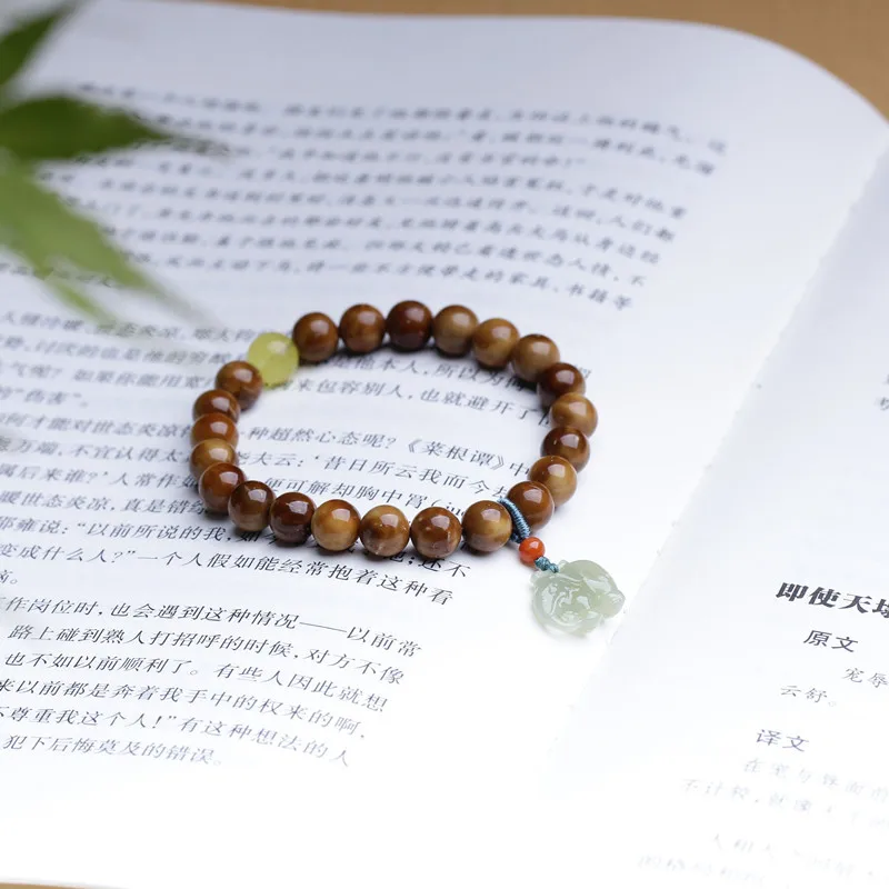 Natural Green Sandalwood Bracelets Tibetan Prayer Wooden Beaded Baby Elephant Pendant Bracelet For Women Men Buddha Jewelry