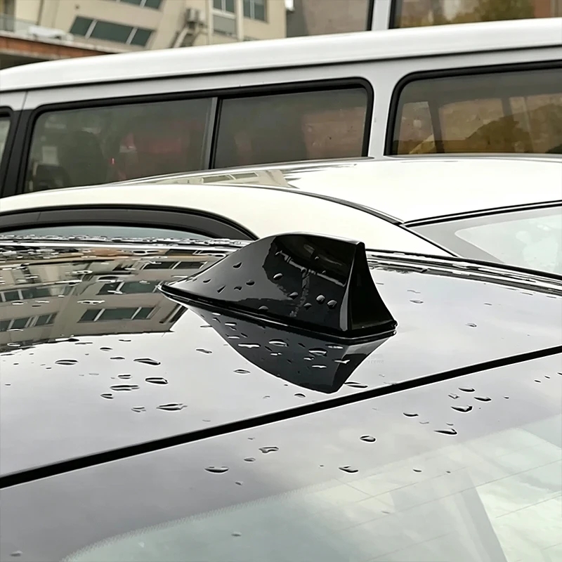 Car Radio Shark Fin Car Shark Antenna Radio FM Signal Design for All Automobiles Aerials Auto Exterior Styling Replacement Parts