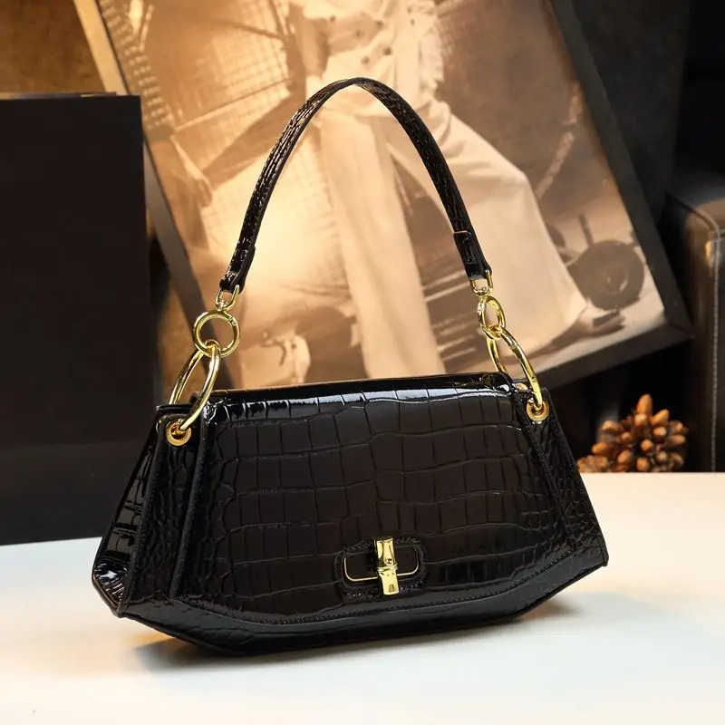 

Luxury Designer Brand New High Quality Leather Fashion Saddle Underarm Bag Women's Hand Shoulder Bag Сумка Женская Hot Sale