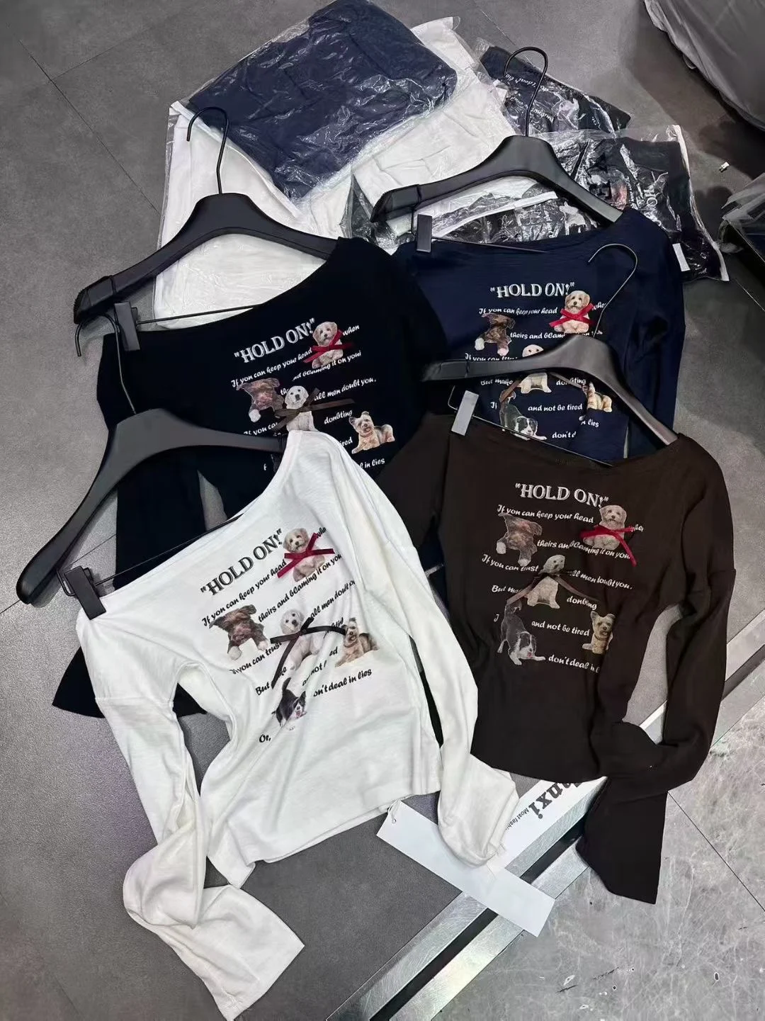 الكورية Sle طويلة Sve الكتف عارية تي شيرت المرأة أعلى عقدة طباعة غير المتكافئة طوق تنفس القطن Crewne #1