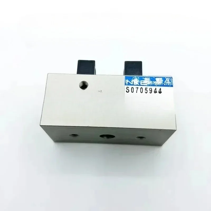 Authentic  Pneumatic Finger Probe Tester Parallel Fixture Manipulator Ch91a Ch92a Ch93aHOT SALES
