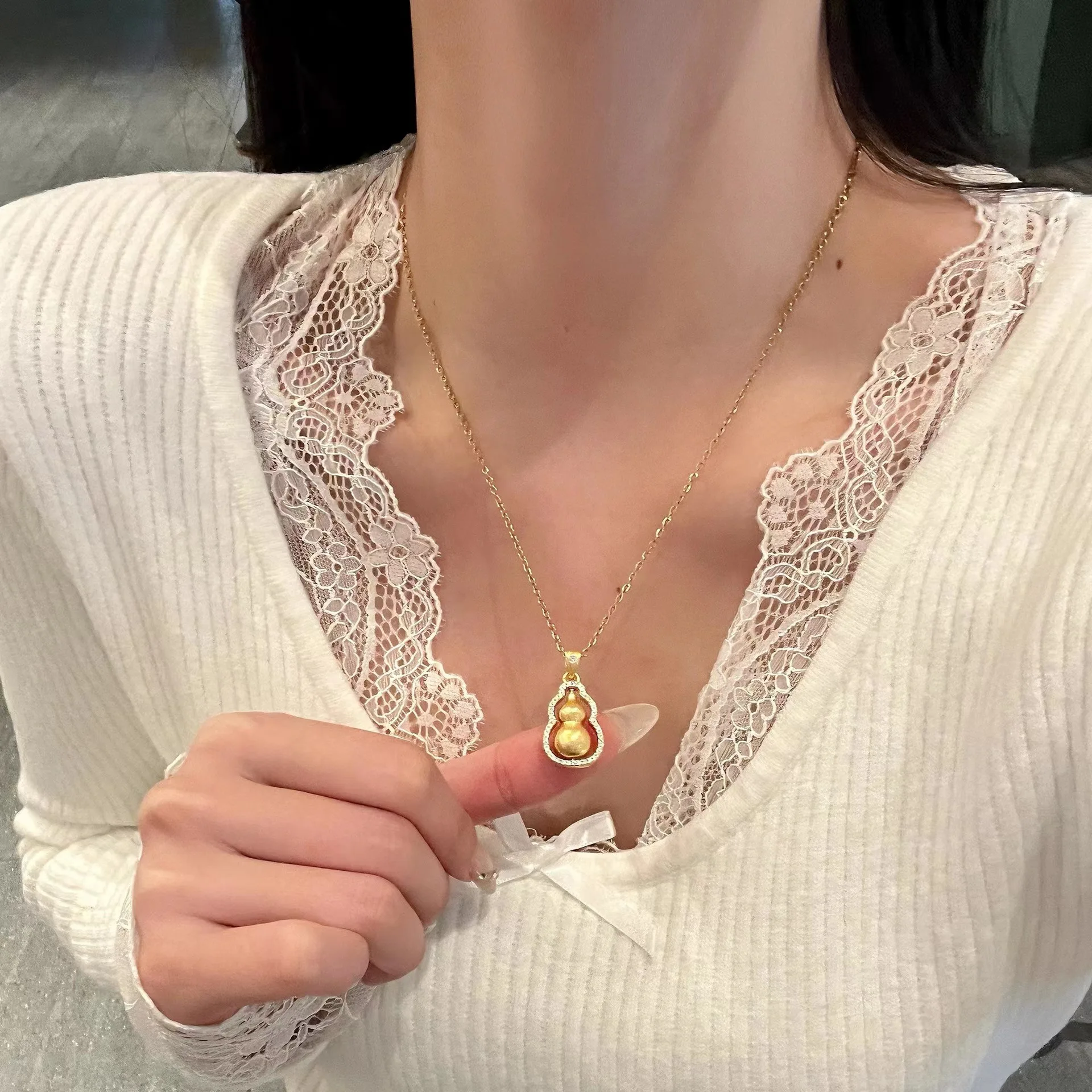 Vintage Rotatable Crystal Gourd Titanium Steel Clavicle Pendant Necklace for Women