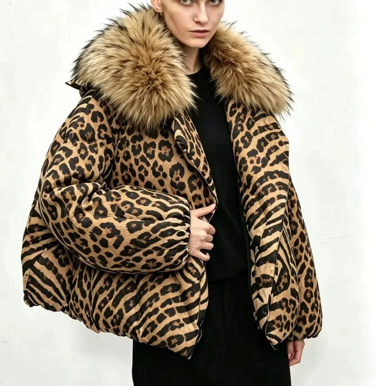2026 Autumn/winter New Women's Down Jacket Short Leopard Print Jacket