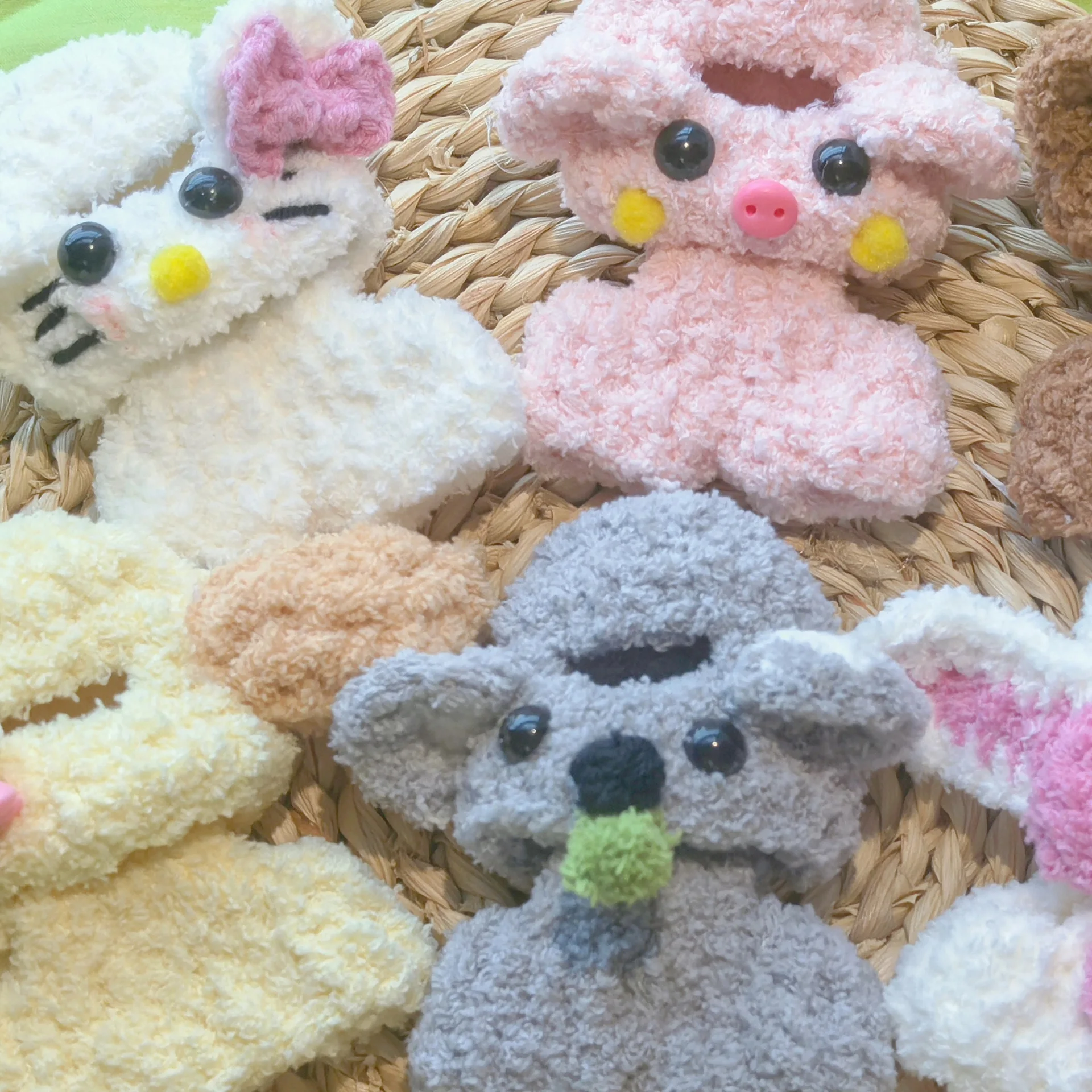 

Mini Labubu 4.0 doll clothes, plush yarn doll clothes, cute 4th generation mini trendy toy figurine