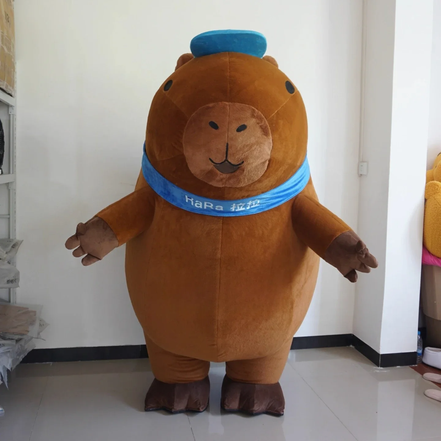 

Inflatable Capibala Mascot Costume Walking Performance Suits Water Dolphin Doll Costume Big Headed Groundhog Set No Battery