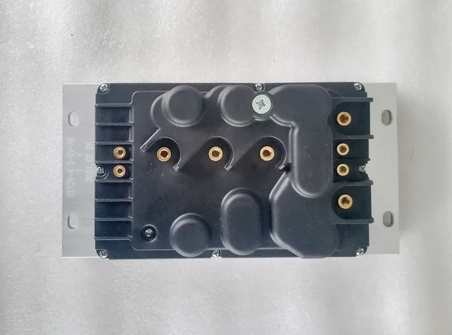 

z DC12vV/24V compressor controller