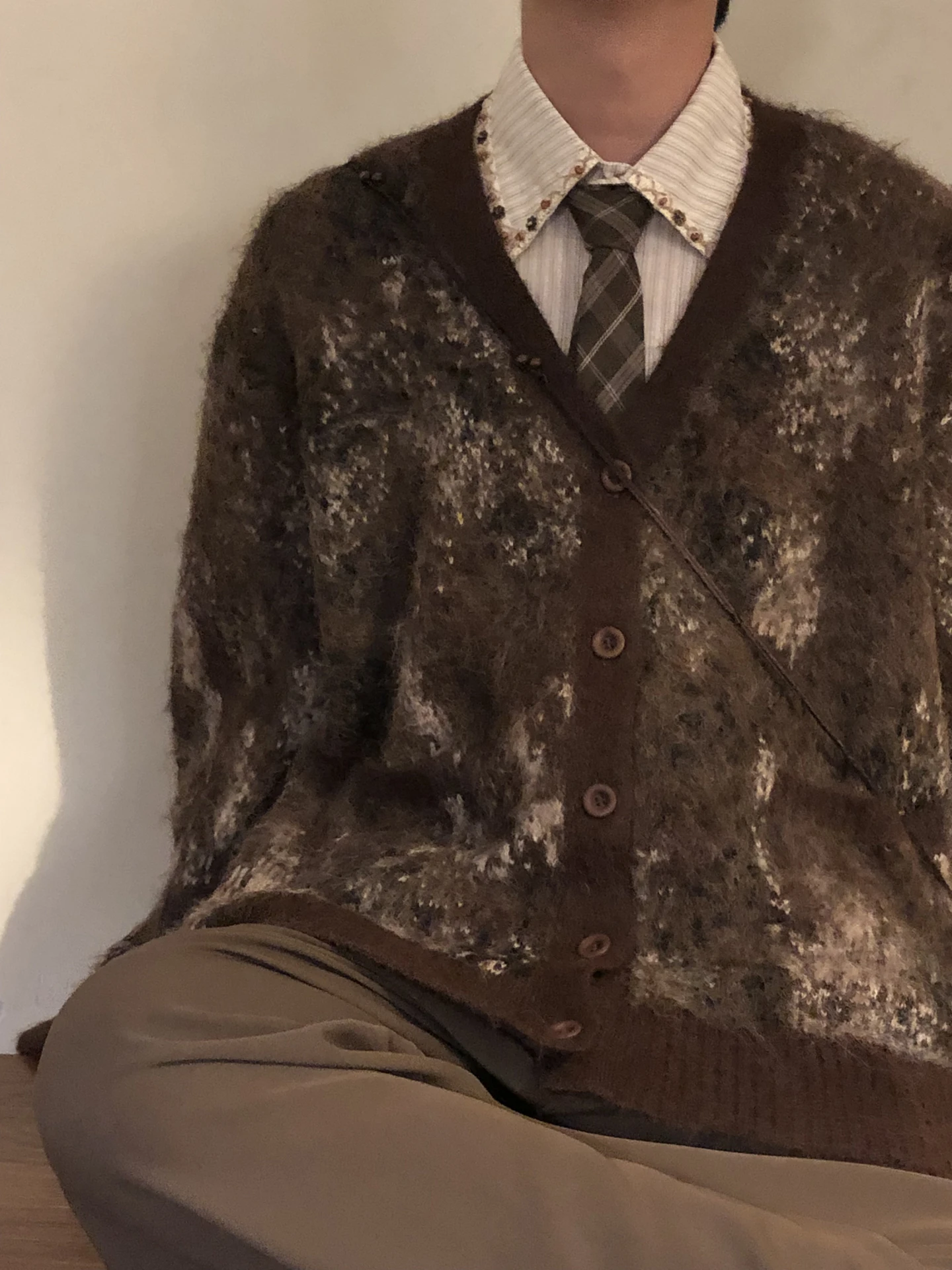 2025 Autumn Winter New American Retro Style Men's Trendy Loose Casual V-Neck Brown Long Sleeve Knitted Cardigan