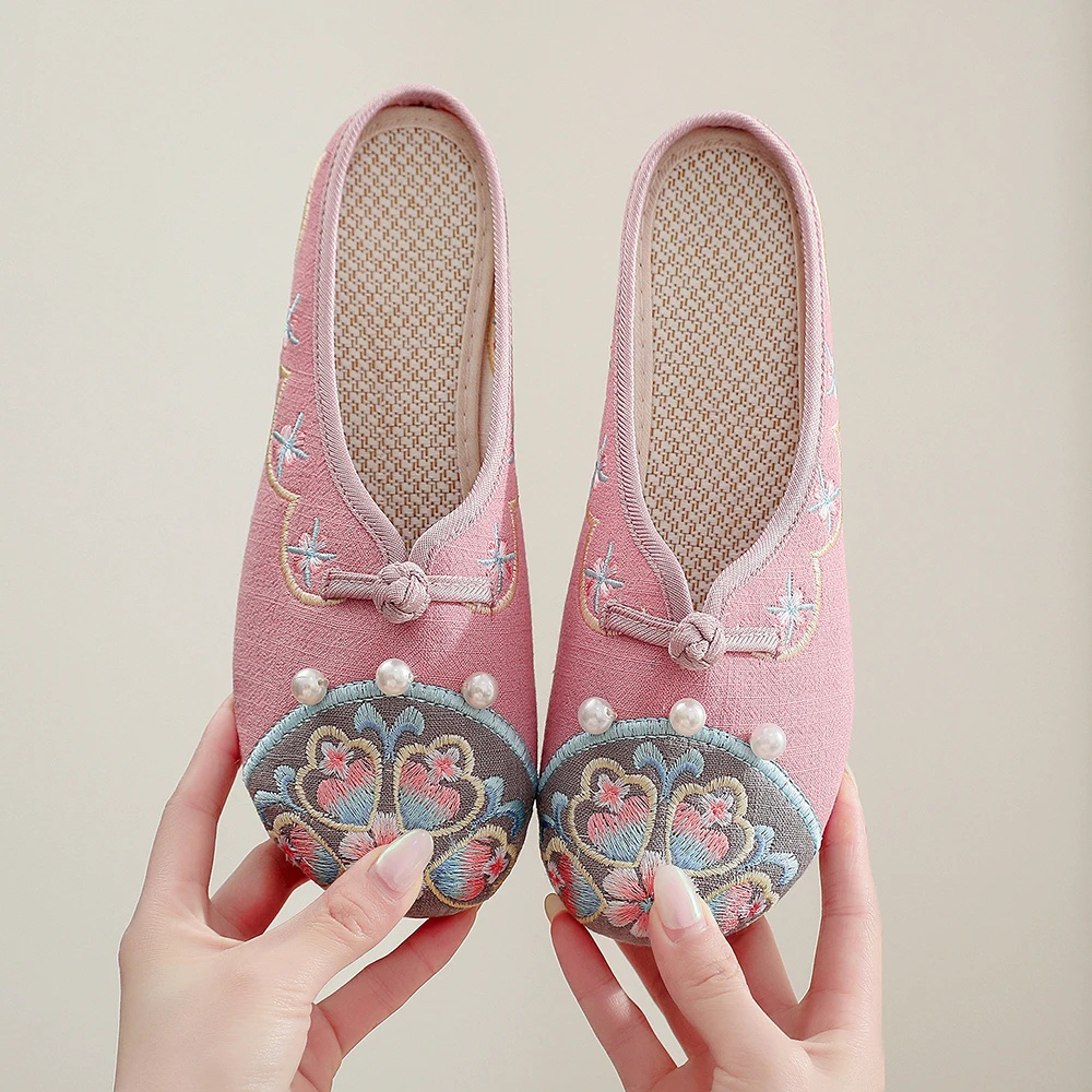 Veowalk Women Soft Cotton Fabric Embroidered Closed Toe Slippers Retro Ladies Casual Comfortable Mules Home/Outside Shoes