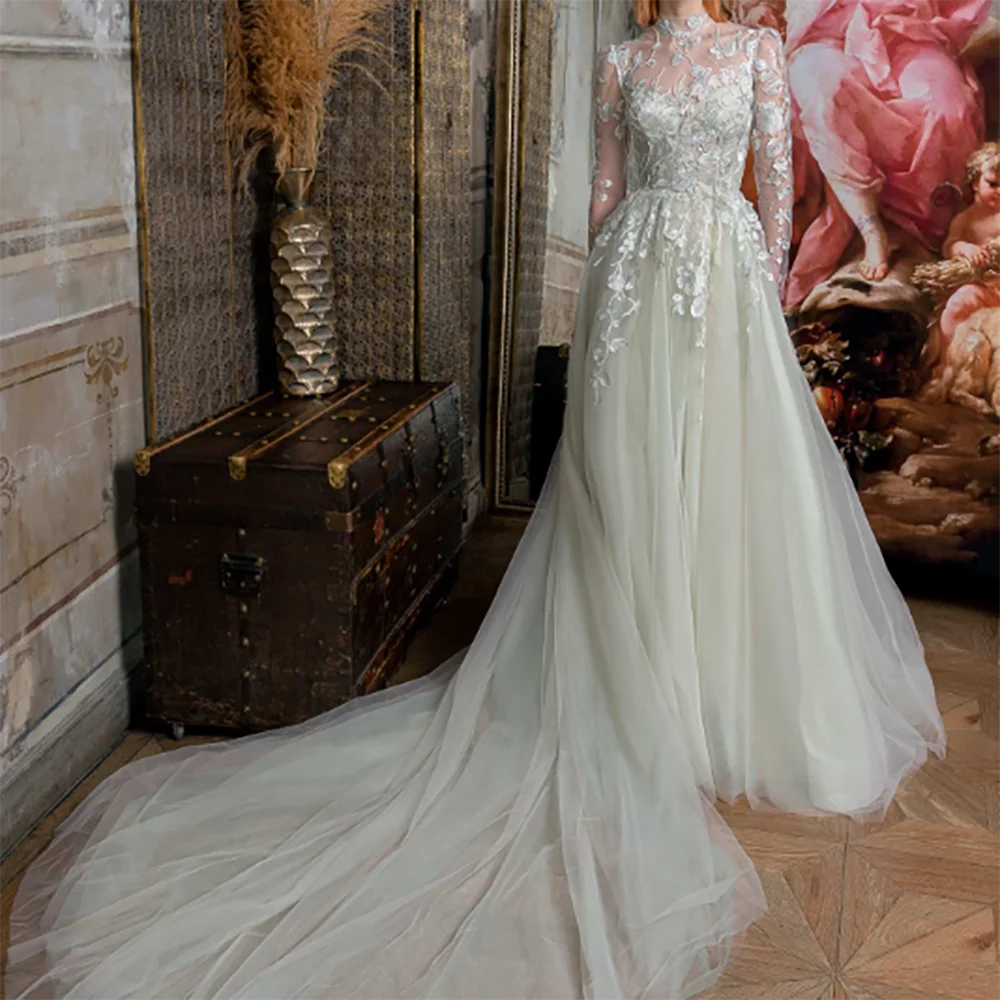 Elegante Brautkleider mit hoher Spitze und Faltenapplikationen, A-Linie, Brautkleider, individuell gestaltet