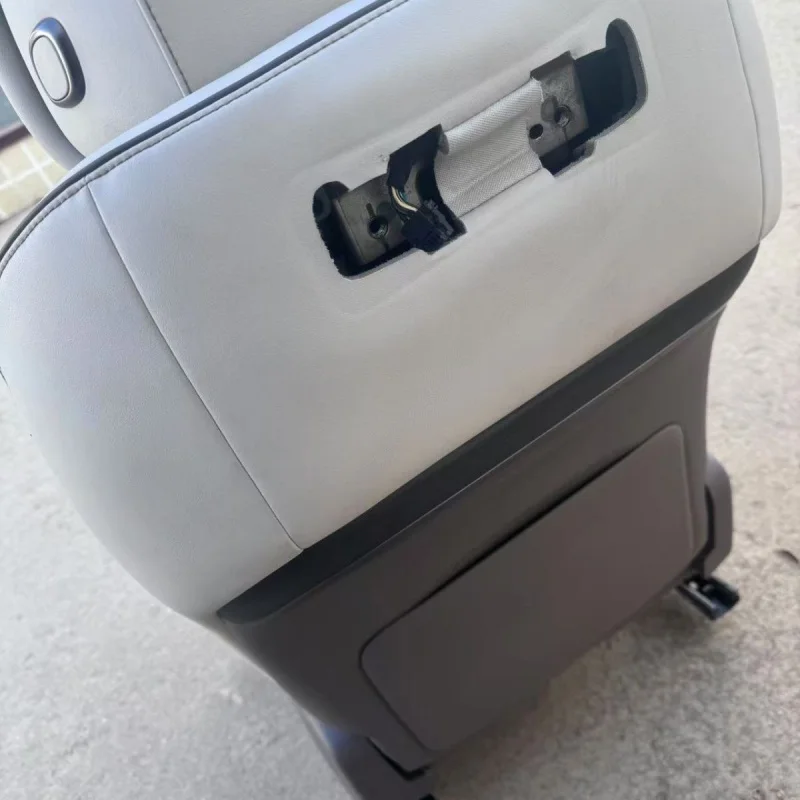 Suitable for Seat replacement installation: perforated leather seats with electric adjustment, seat heating and ventilation func
