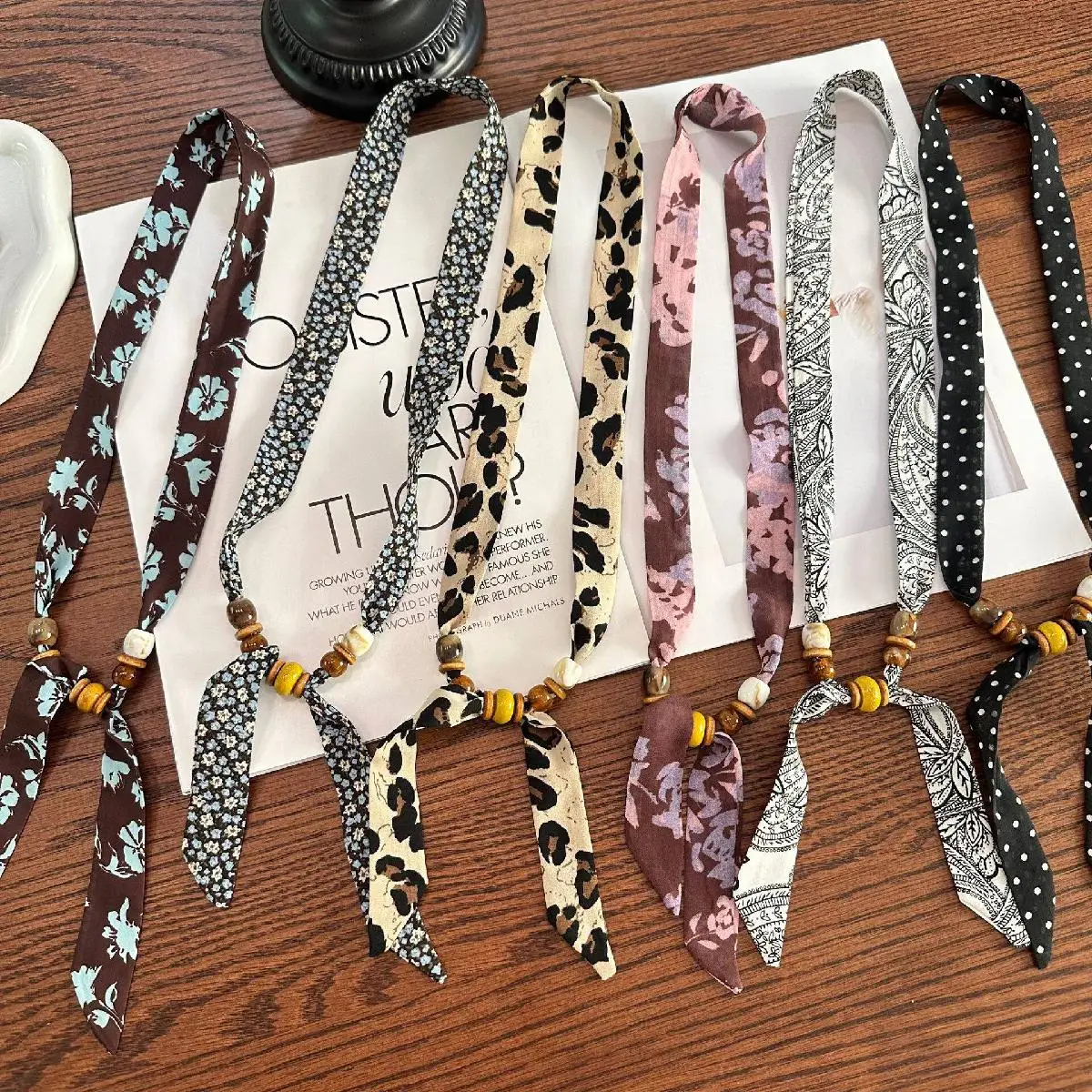 Boutique Retro Cashew Flower Lazy Bead Scarf for Women with Design Flair, Unisex, Versatile, and Stylish