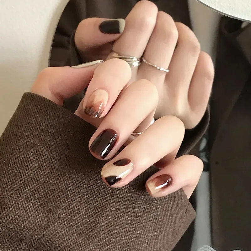 

24Pcs/Set Korean Acrylic Fake Nails Milk Tea Mocha Wearable Nails Autumn and Winter Halo Nail Art Full Coverage Press on Nails