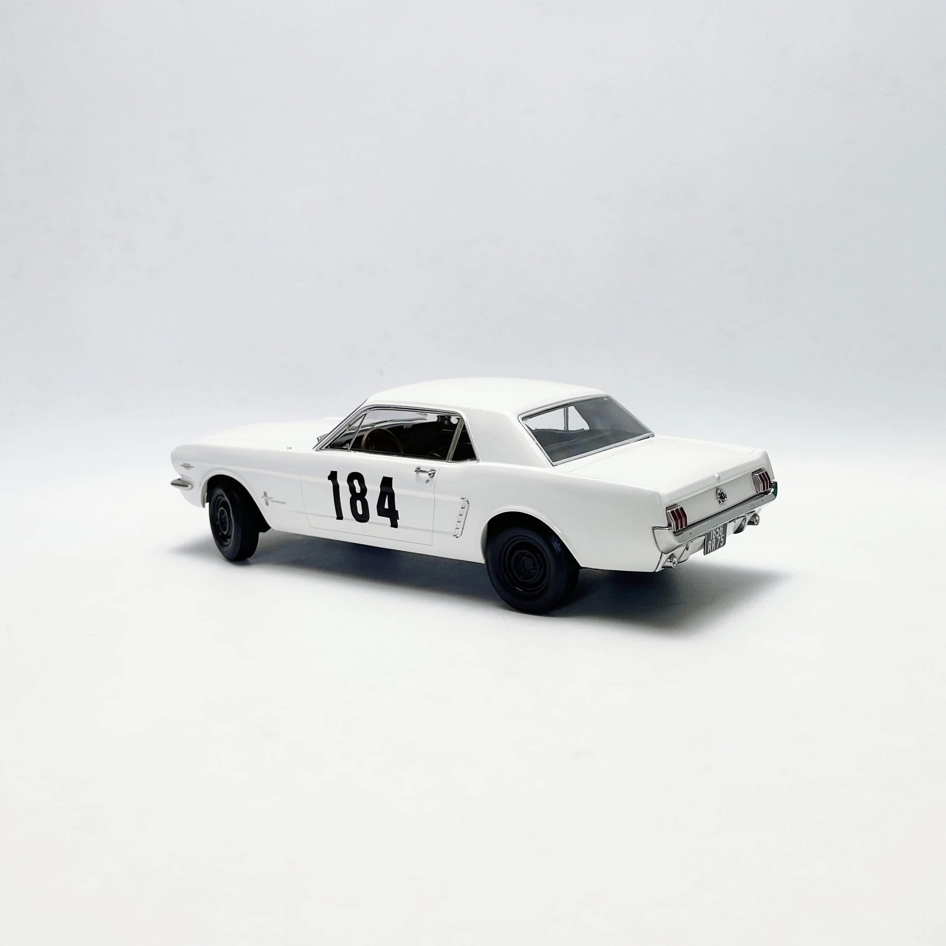 Norev 1/18 Ford Mustang 184 Mustang 1965 Alloy Car Model view 3
