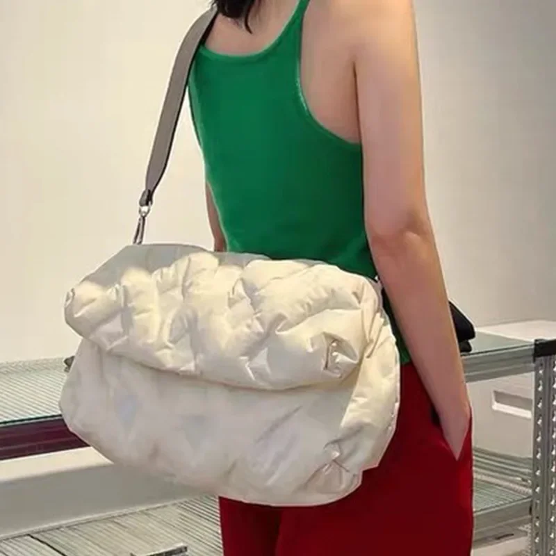 

Fashion Padded Puffy Crossbody Bag For Women Designer Quilted Shoulder Bags Luxury Nylon Messenger Bag Casual Big Flap Purses