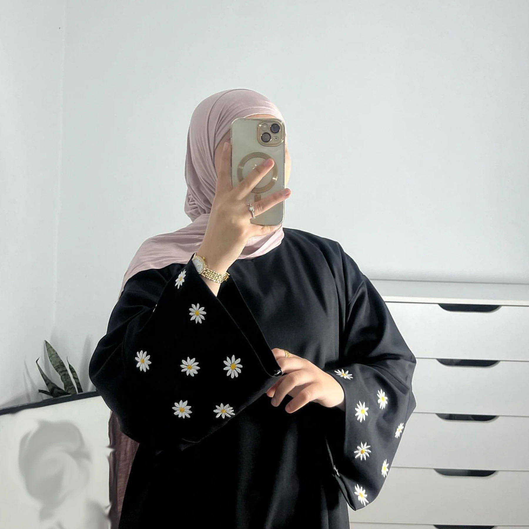 Gänseblümchen-Stickerei-Abayas für Frauen, 2024, neue Mode, muslimisches Kleid, Dubai, Türkei, Kaftan, Saudi-Arabien, Djellaba, Islam, Kaftan, Marocain