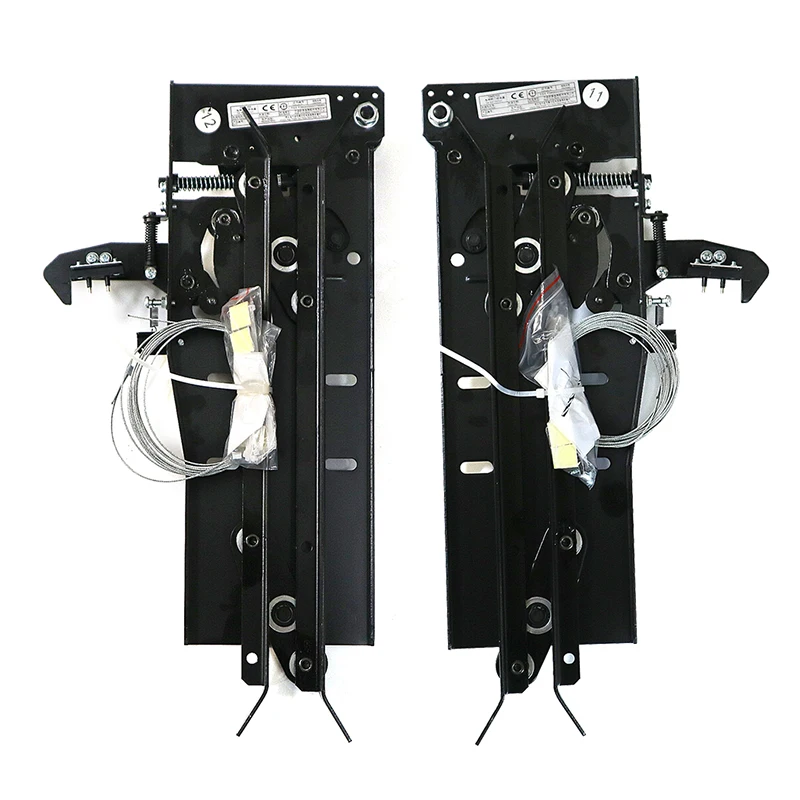 Elevator floor door locking device, interlocking device, accessories