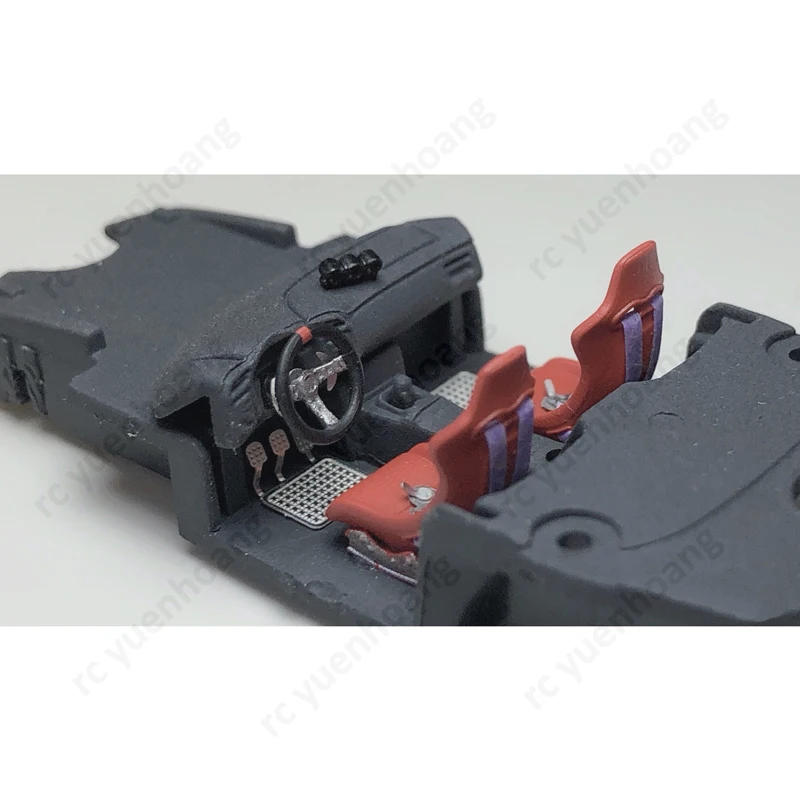 1 Zestaw Montażowy Grawerowany Arkusz Pas Bezpieczeństwa Malowalny Zestaw Symulacyjnego Krzesła DIY Akcesoria Dekoracyjne Ulepszenia do Samochodu RC w Skali 1/64 Mo