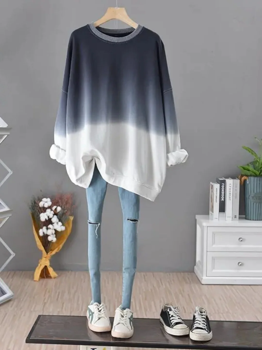 Laid-back Style Oversized Tie-Dye Color Block Hoodie Long Sleeve round Neck Slimming Women's Top Casual Loose Fit Gradient Pa...