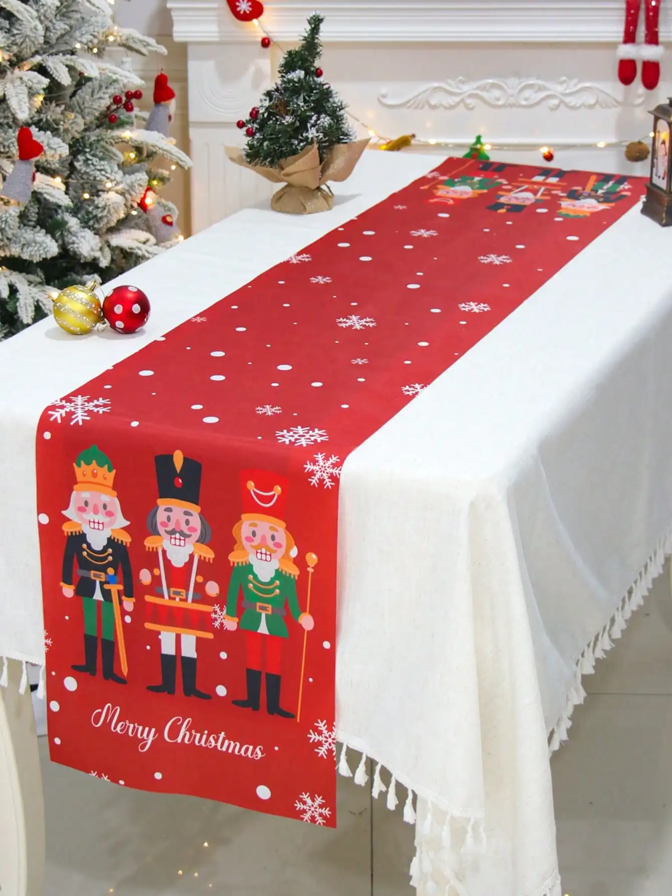

Merry Christmas Nutcracker Printed Linen Table Runner Xmas Party Decor Winter New Year Holiday Table Runner Christmas Decoration