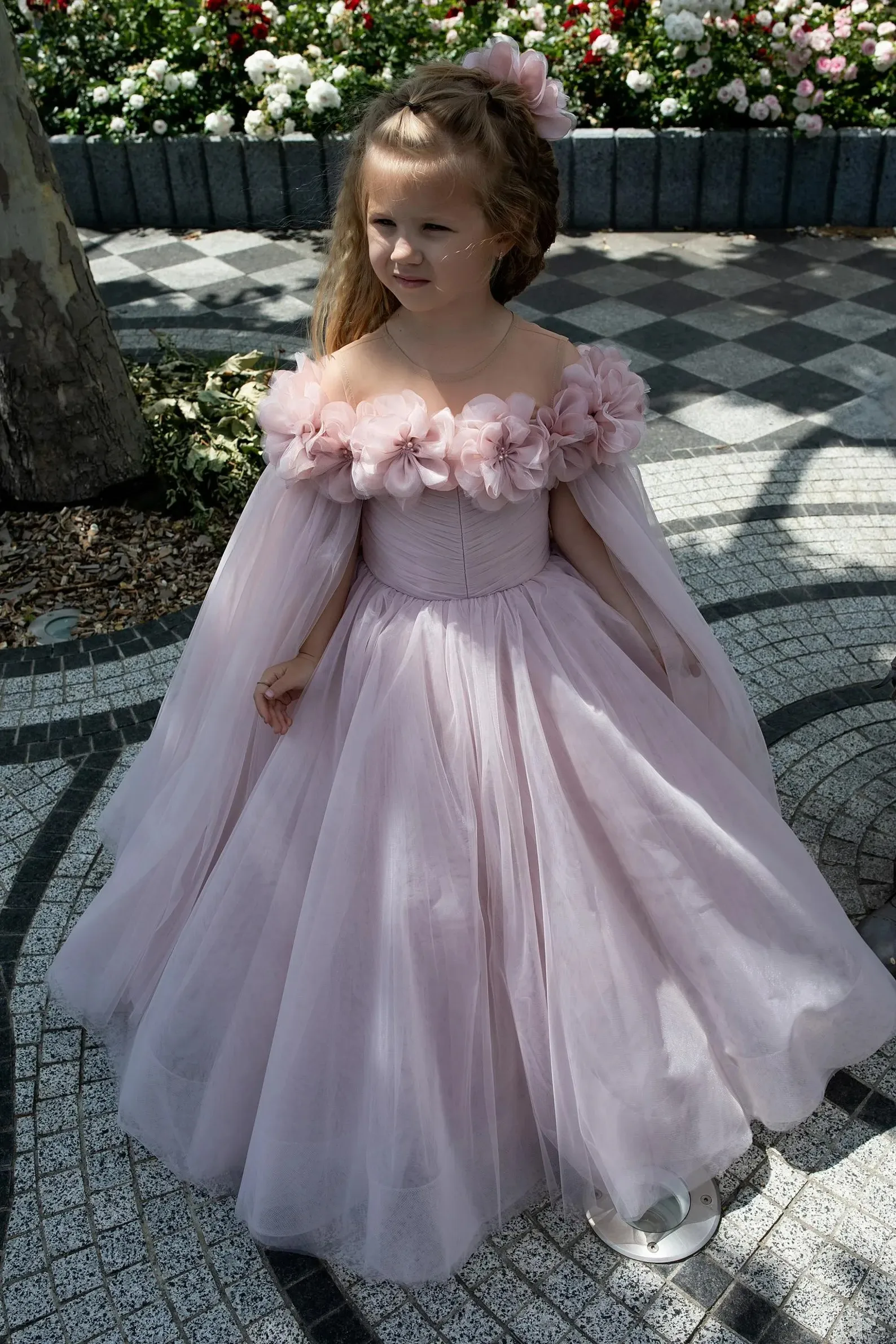 Custom Elegant Mesh Flower Girl Dress 2026 Three-dimensional Flower Shawl Trailing Multi-layer Tulle Tutu Skirt Girls Party