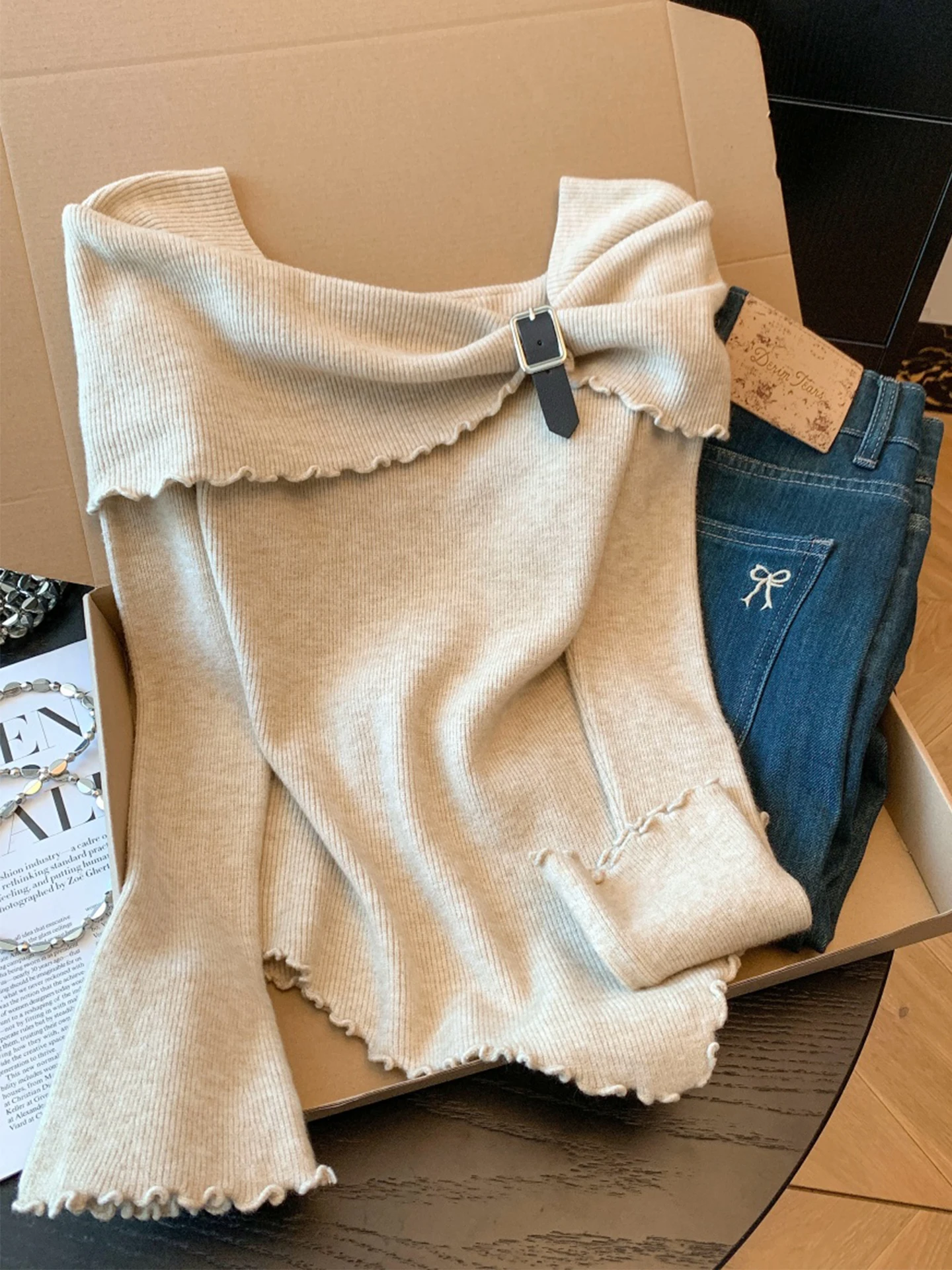 เสื้อถักไหมพรมสำหรับเด็กผู้หญิง ทรงปล่อยชายเสื้อไม่เท่ากัน คอเหลี่ยม ผูกโบว์ แขนยาวทรงบาน นุ่ม ระบายอากาศได้ดี หลายสี