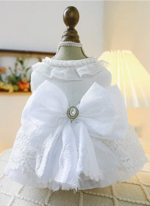 Elegant White Pet Wedding Dress Lace Bow Pearl Decor Puppy Bridal Gown Cute Tutu Skirt Party Costume For Small Dogs Teddy Bichon