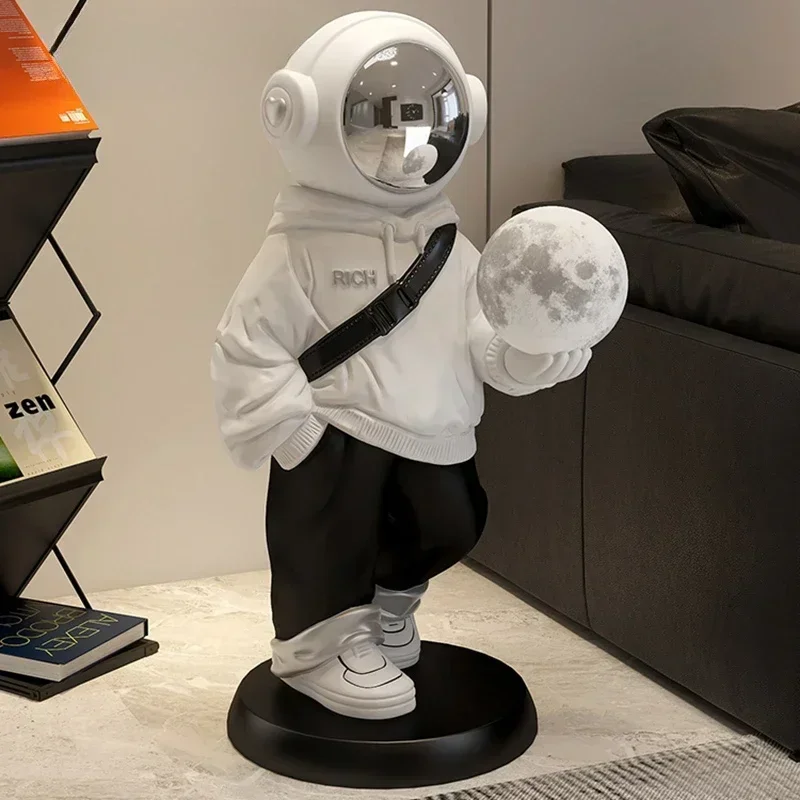 Large Astronaut Floor Ornament Light Luxury Living Room Decoration EntranceHot Sales Cheap And Fine
