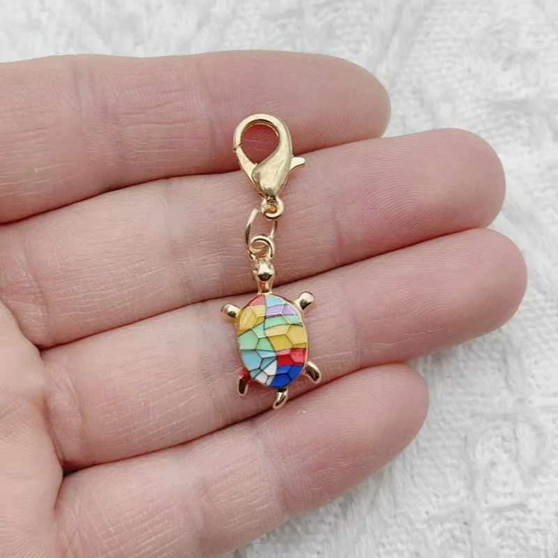 16 stuks DIY sieradenaccessoires kleur druppelolie legering bedrukte schildpad hanger accessoires sleutelhanger tasgesp