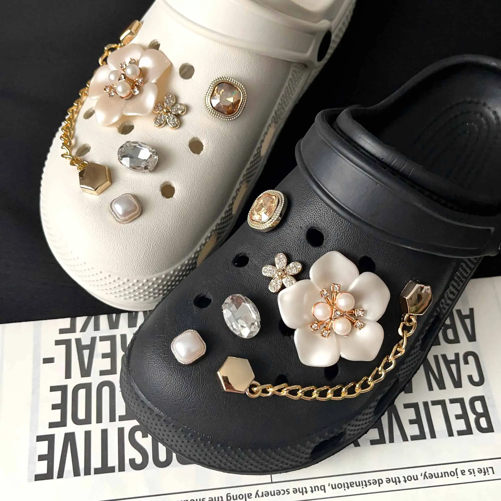 

Sweet Golden Retro Flower Set Rhinestone Pearl Shoe Charms for Crocs Garden Sandals Slipper Accessories Clogs Pins Girl Gift
