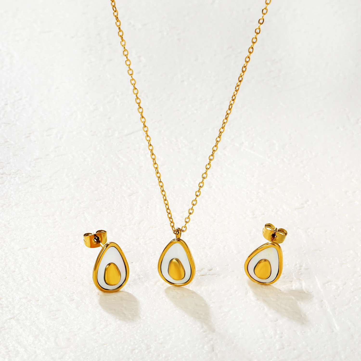 Shell & Avocado Pendant Necklace & Stud Earrings Set