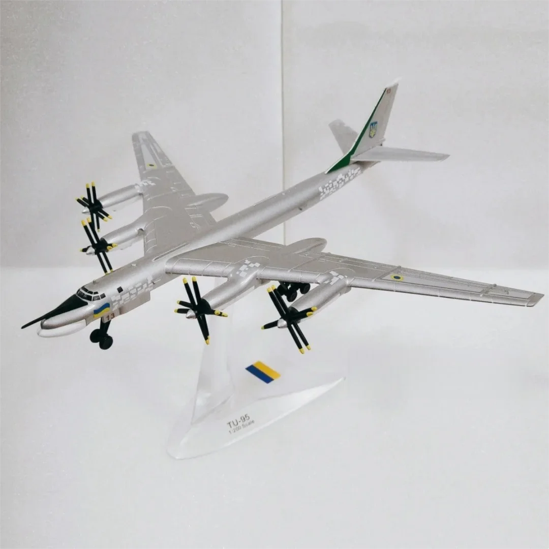Bombeur stratégique russe Tu-95, échelle 1/200, modèle d'avion en alliage moulé sous pression, pour collection militaire, décoration d'aviation de bureau