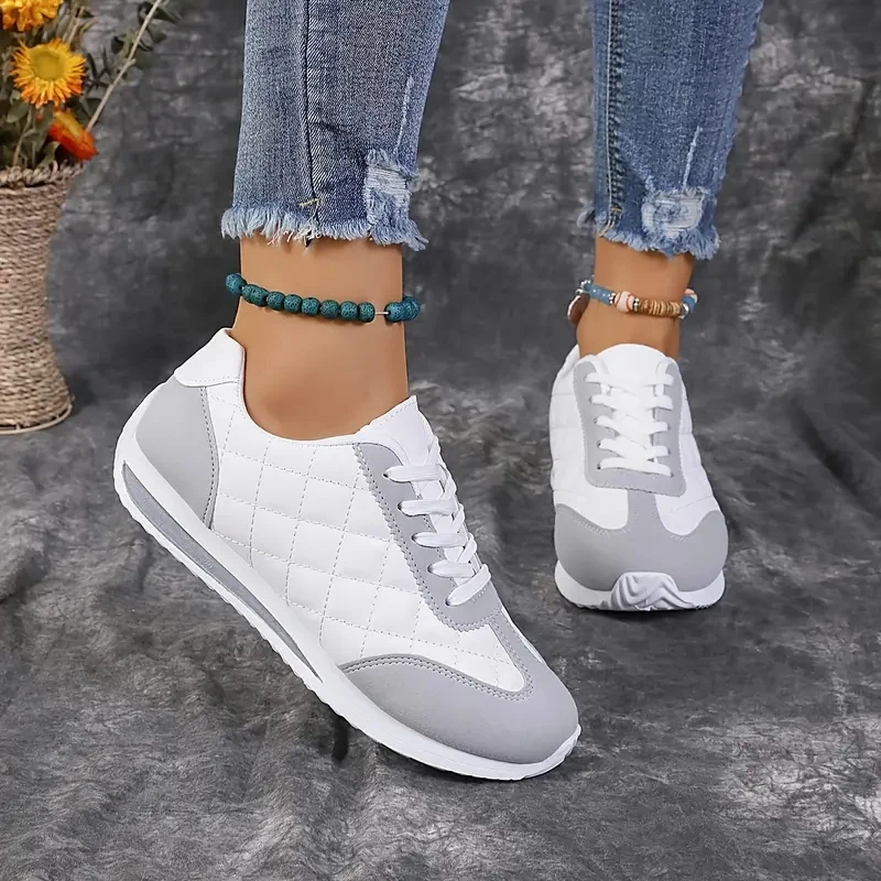 Fashionable Plaid Casual Lightweight Women's Sports Shoes Comfortable and Versatile Vulcanized Shoes Spring Trend Running Shoes