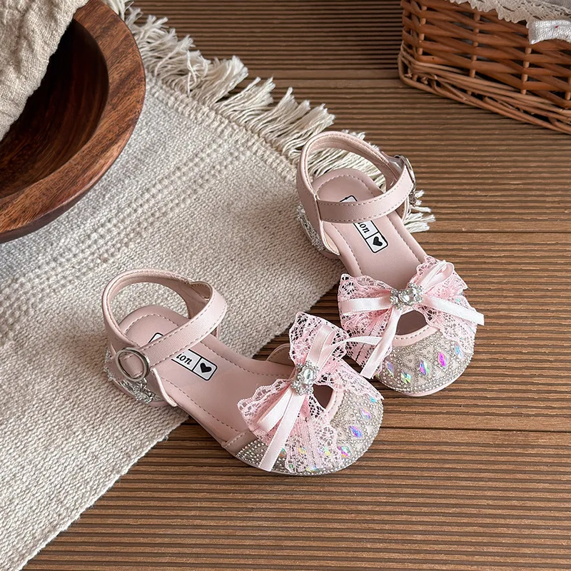 Girls Casual Sandals Sweet Lace Bows Kids Dance Shoes Toes Capped 2026 Summer New Children Princess Sandals Shiny Crystal