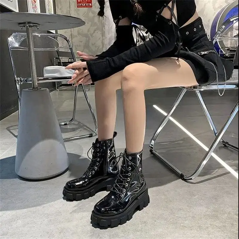 Damskie botki Combat Platform Punk Style Leather Sexy Booties Footwear Chunky Short Shoes for Woman Black with Lace Biker