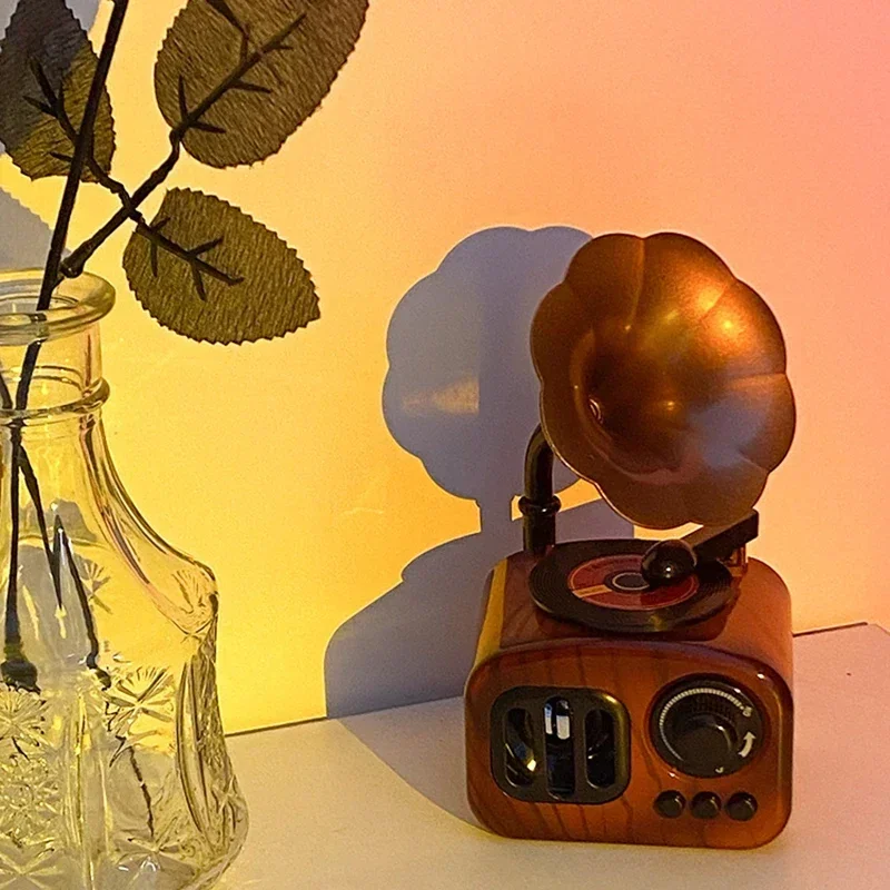 Retro Music Figurines & Miniatures Aesthetic Bedroom Desk Room Figurines & Miniatures Nordic Simple Home Decor Estatua FYFM