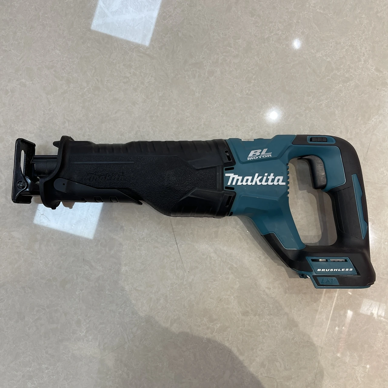 Makita Charging Reciprocating Saw Brushless DJR187 Cutting Cable Steel Pipe Saber Saw Only Body