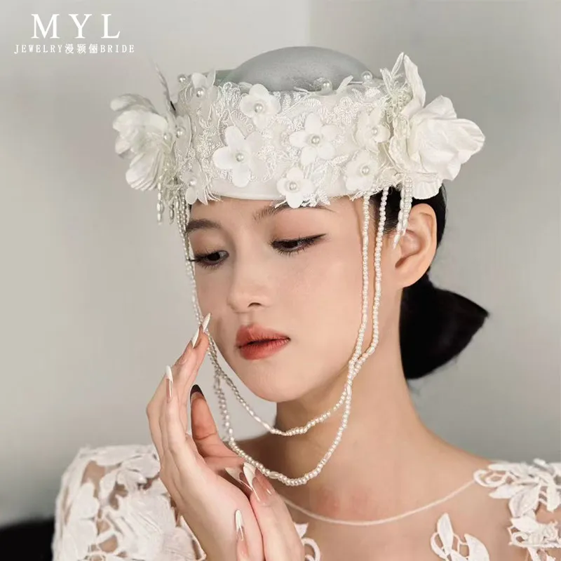 ハイエンドパールチェーンレースフラワーフェドラキャップ帽子レディースフレンチウェディングウールフェルトファシネーターハット写真撮影パーティーヘッドドレス
