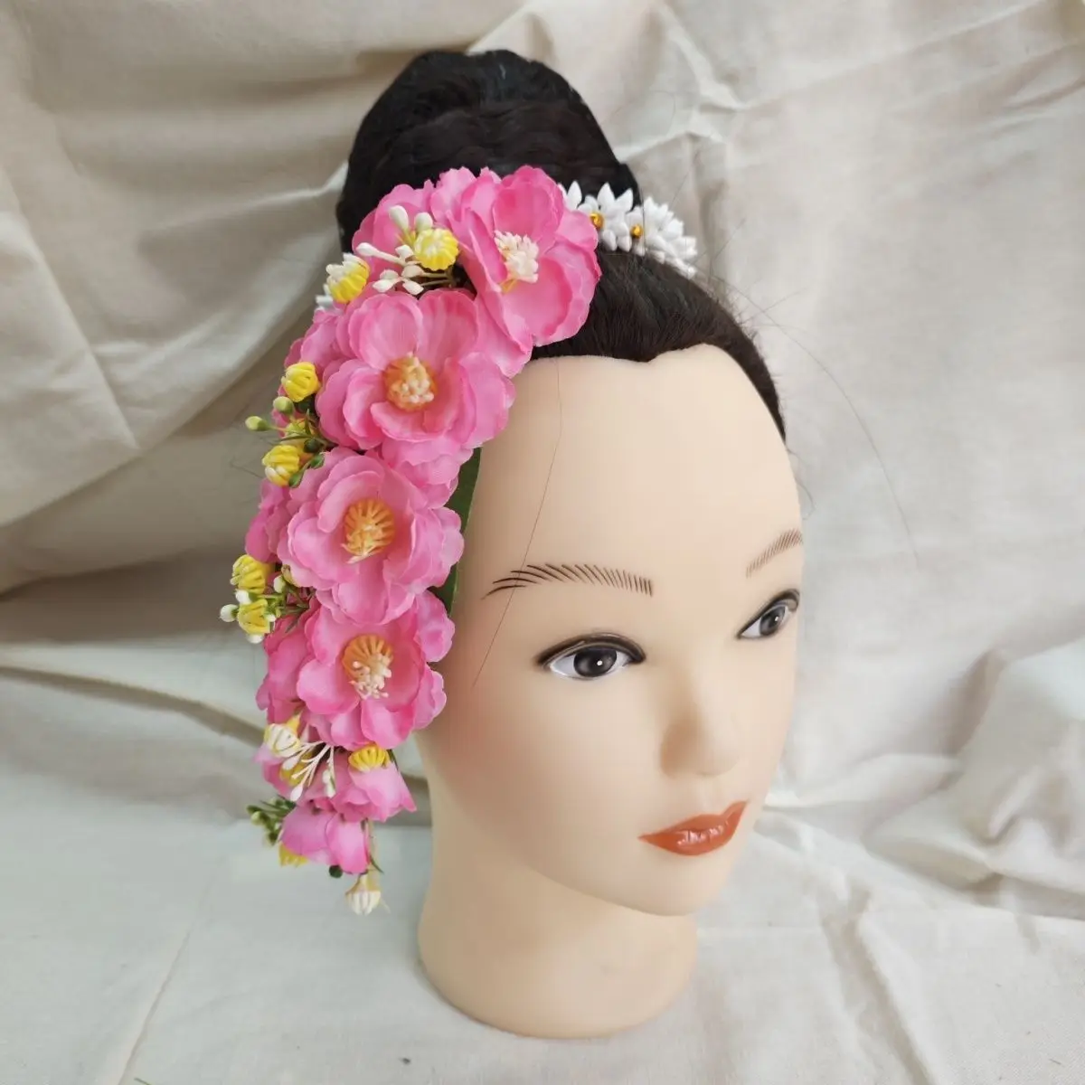 

Yunnan Dai Hanfu Silk Flower Hairpin Head Flower Headgear Handmade Ethnic Ancient Flowers