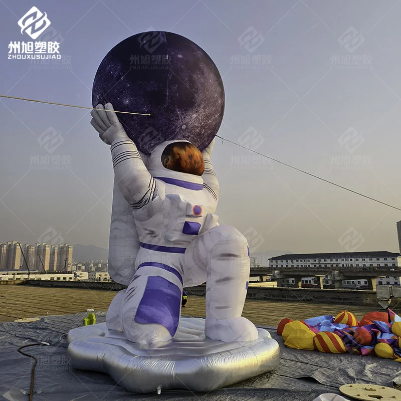 Advertising Inflatable Spaceman Holding a Moon Giant Inflatable Astronaut for Event Decoration