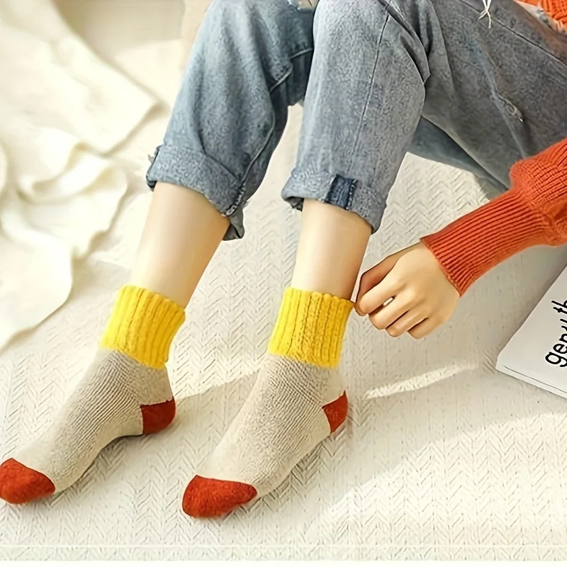5 أزواج من الجوارب الصوفية الدافئة والسميكة للنساء، ناعمة ومقاومة للبرد