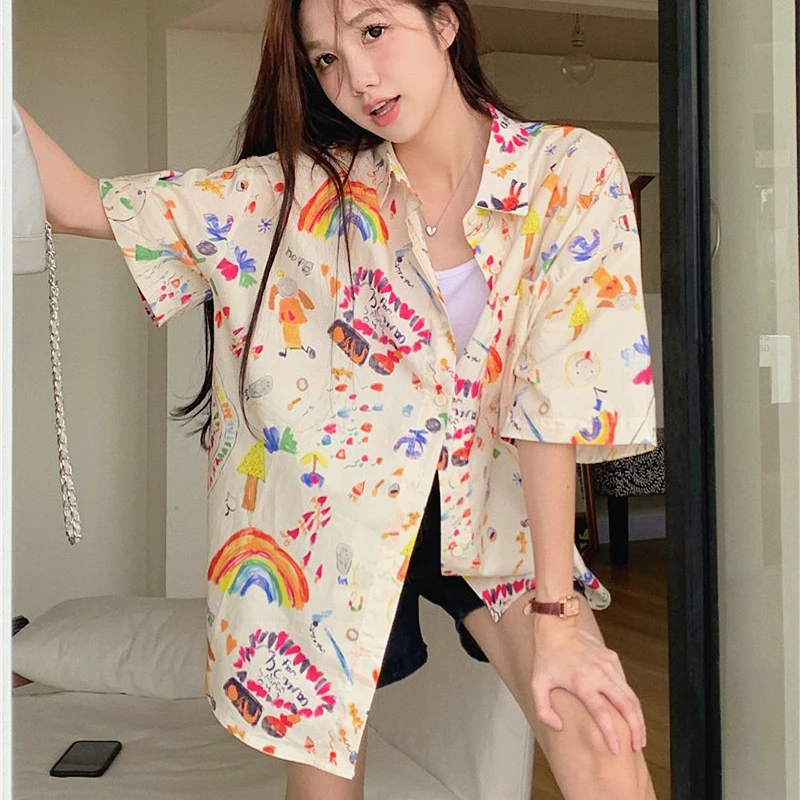 Personalità giapponese Cartoon Graphic Shirts coppie Harajuku Kawaii camicetta allentata oversize Summer top studenti Casual Camisas