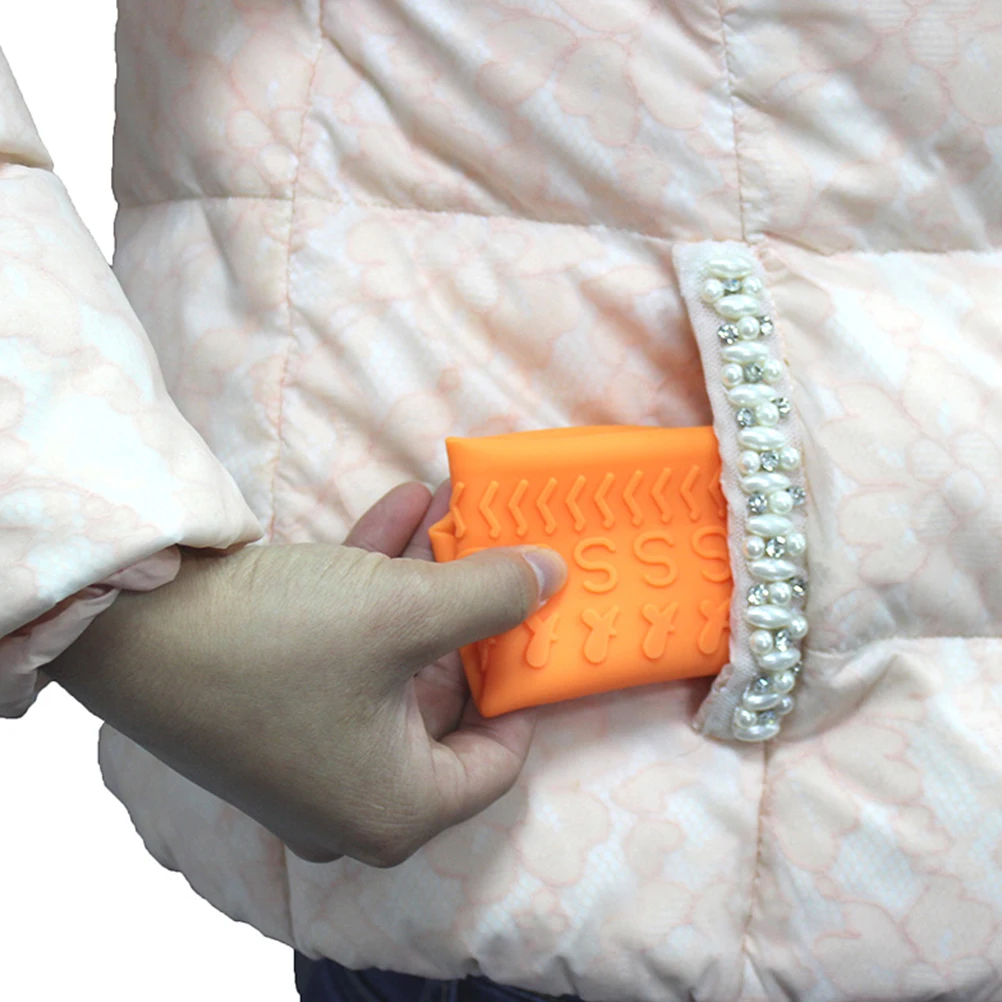 

1Pair Rainproof Anti-Slip Silicone Shoes Cover Orange Size M Waterproof Shoe Protector Unisex Rainshoes Cover Outdoor Hiking