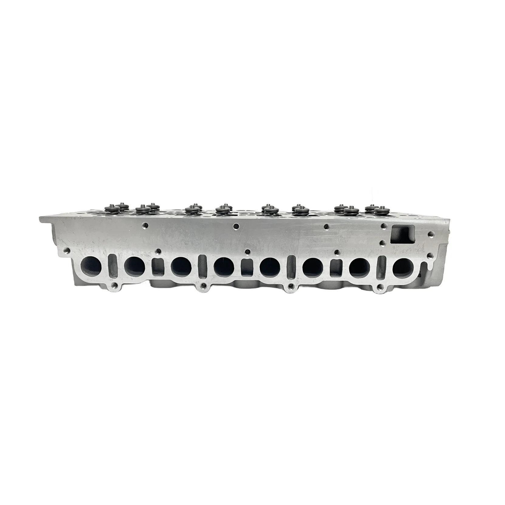 

Hot Sale New Condition JE4D25 2.5T Cylinder Head Complete Auto Engine Parts 1 Year Warranty For JMC D-max Gank Lord